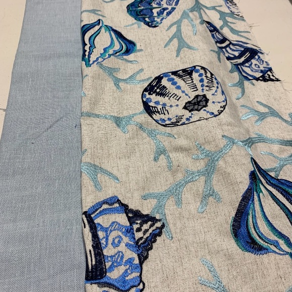 Luxury Pillows ❤️❤️❤️ and Accessories - Picture 10 of 14